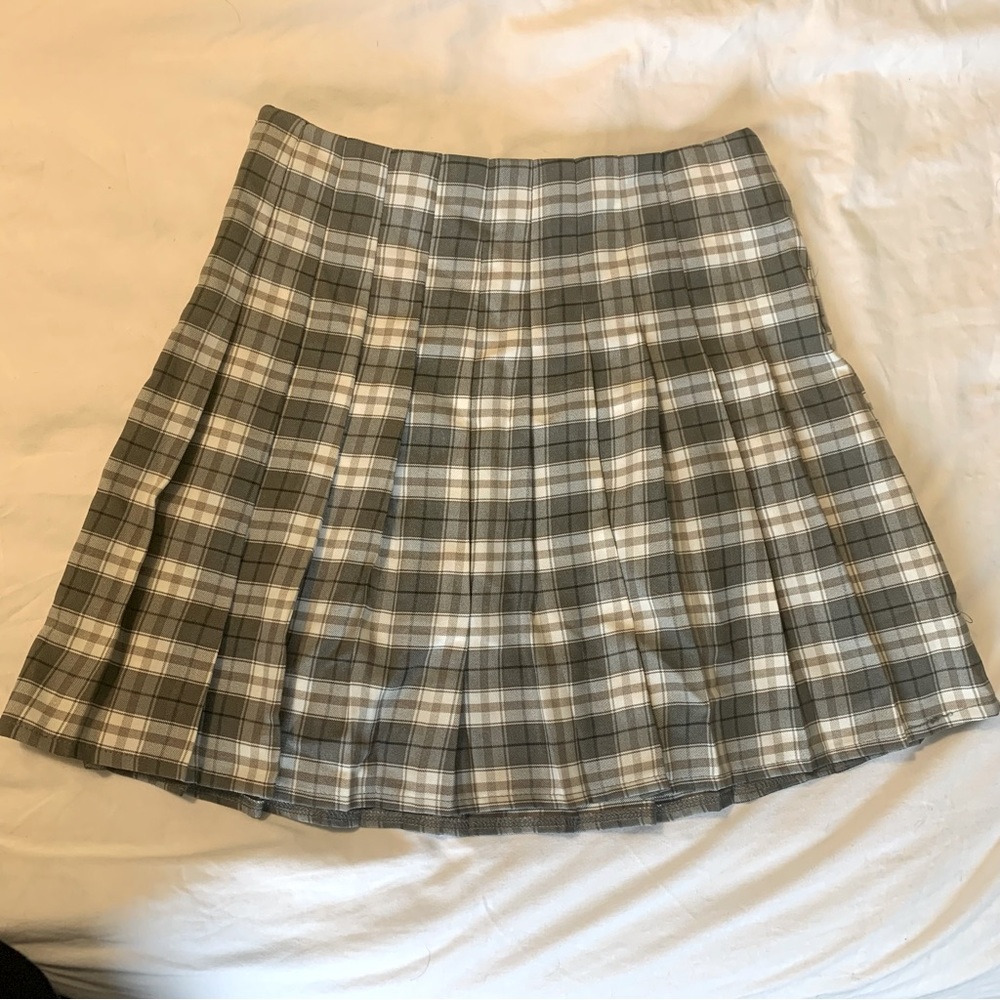 Plaid grey pleated mini skirt